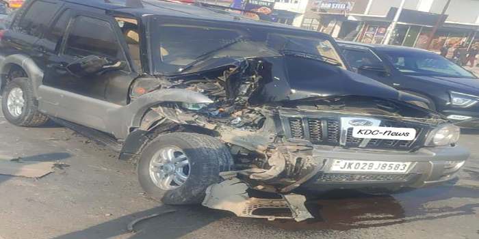 Former CM escapes unhurt in road accident in Anantnag - JK News Today